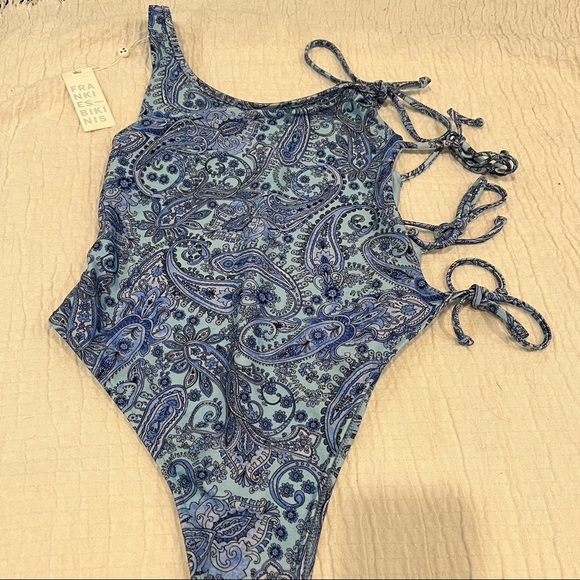 Frankie’s Bikinis “Honey” One Piece in Blue Paisley (PR) - Picture 4 of 6
